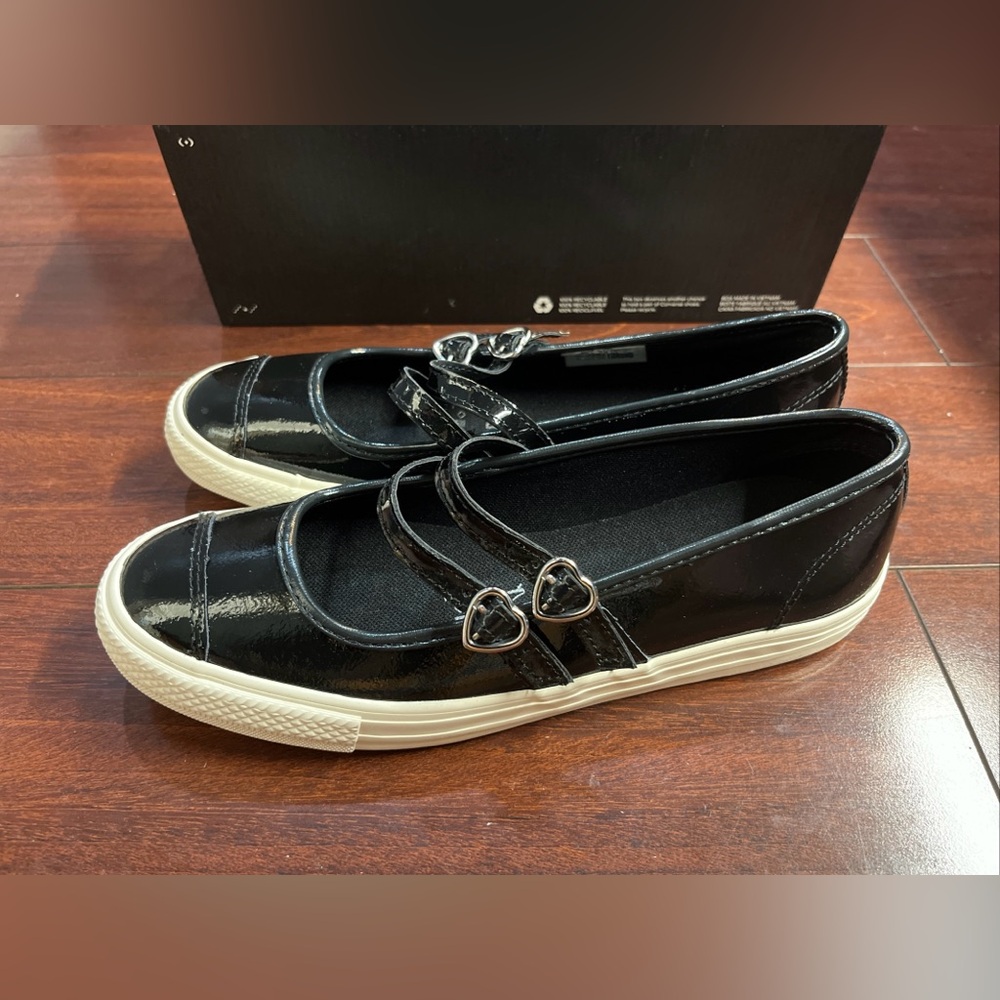 Women 7.5 Converse Dainty Mary Jane Slip Black Patent Leather Valentines Day New - Picture 7 of 16